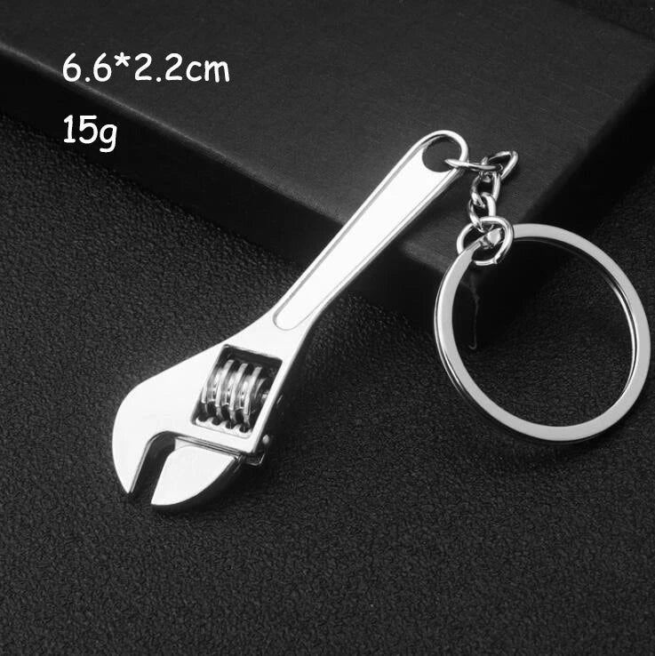 Keychains For Men and women Car Bag KeyRing Outdoor Combination Tool Portable Mini Utility Pocket Clasp Ruler Hammer Wrench Pliers Shovel