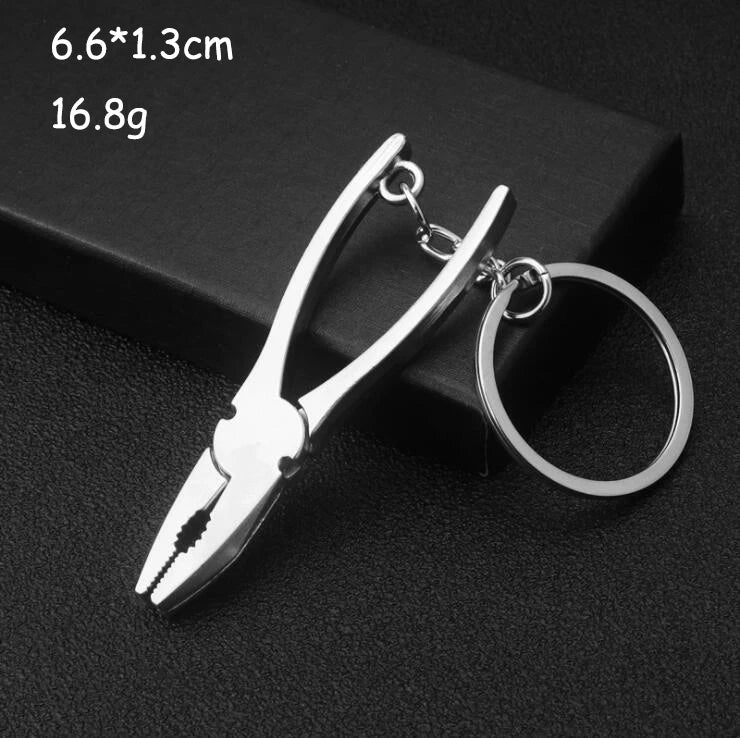 Keychains For Men and women Car Bag KeyRing Outdoor Combination Tool Portable Mini Utility Pocket Clasp Ruler Hammer Wrench Pliers Shovel